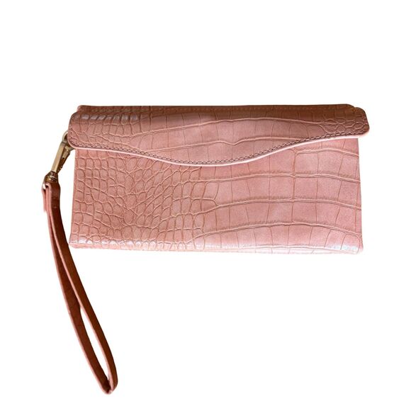 A New Day NWOT Pink Faux Crocodile Wristlet - Picture 7 of 7
